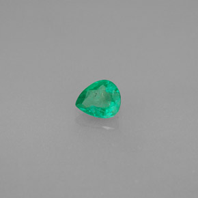 Esmeralda Verde natural de 0.32 ct, En forma de pera, SI