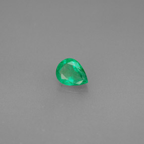 Esmeralda verde natural de 0,30 ct, en forma de pera, VS-SI