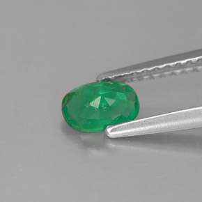 Esmeralda verde natural de 0,45 ct, corte óvalo, SI-I1