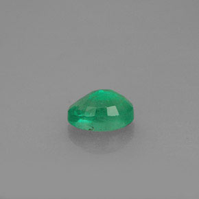 Esmeralda verde natural de 0,60 ct, corte óvalo, SI-I1
