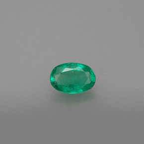 Esmeralda verde natural de 0,48 ct, corte óvalo, SI