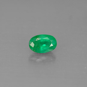 Esmeralda verde natural de 0,54 ct, corte óvalo, SI-I1