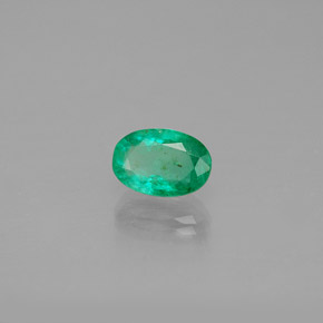 Esmeralda verde natural de 0,47 ct, corte óvalo, SI