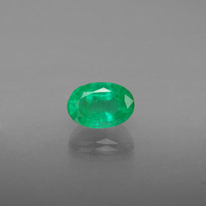 Esmeralda verde natural de 0,58 ct, corte óvalo, SI