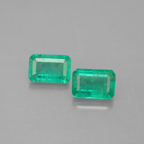 Gemas de esmeralda verde natural de  ct, corte esmeralda, SI