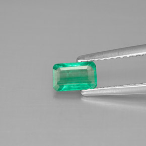 Esmeralda verde natural de 0,37 ct, corte esmeralda, SI