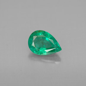 Esmeralda verde natural de 0,65 ct, en forma de pera, VS-SI