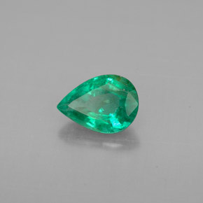 Esmeralda verde natural de 0,65 ct, en forma de pera, VS-SI