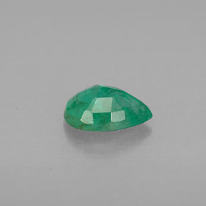Esmeralda verde natural de 0,65 ct, en forma de pera, VS-SI