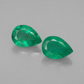 Gemas de Esmeralda Verde natural de  ct, En forma de pera, VS-SI