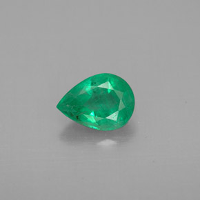 Esmeralda verde natural de 0,66 ct, en forma de pera, VS-SI