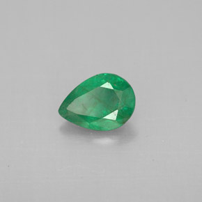 Esmeralda verde natural de 0,59 ct, en forma de pera, VS-SI