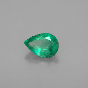 Esmeralda verde natural de 0,64 ct, en forma de pera, VS-SI