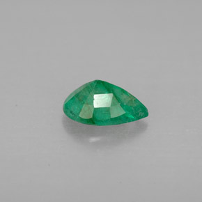 Esmeralda verde natural de 0,58 ct, en forma de pera, VS-SI