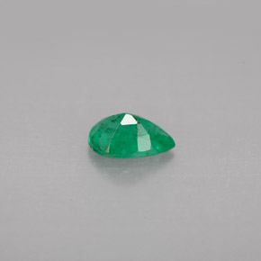 Esmeralda verde natural de 0,58 ct, en forma de pera, VS-SI