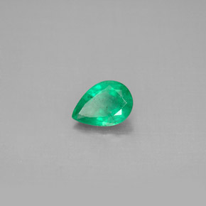 Esmeralda verde natural de 0,59 ct, en forma de pera, VS-SI