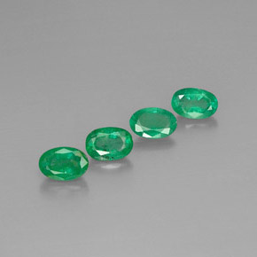 Gemas de esmeralda verde natural de  ct, corte óvalo, VS-SI