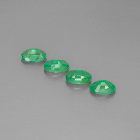 Gemas de esmeralda verde natural de  ct, corte óvalo, VS-SI