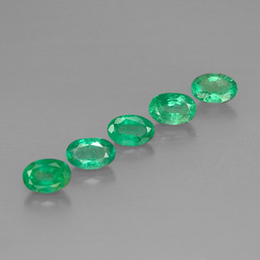 Gemas de esmeralda verde natural de  ct, corte óvalo, VS-SI