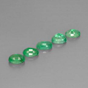 Gemas de esmeralda verde natural de  ct, corte óvalo, VS-SI