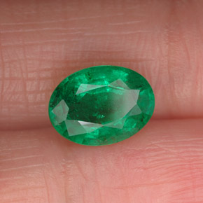 Esmeralda verde natural de 1,75 ct, corte óvalo, SI