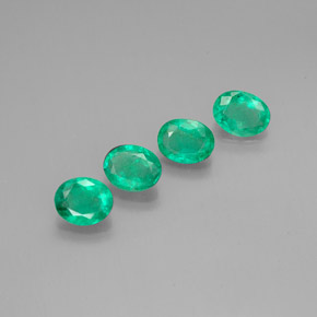 Gemas de esmeralda verde natural de  ct, corte óvalo, SI