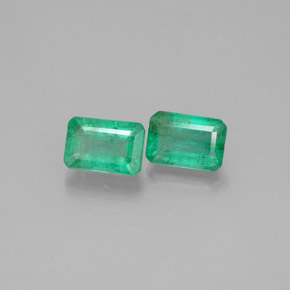 Gemas de esmeralda verde natural de  ct, corte esmeralda, SI