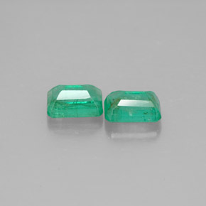 Gemas de esmeralda verde natural de  ct, corte esmeralda, SI