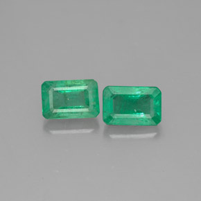 Gemas de esmeralda verde natural de  ct, corte esmeralda, SI