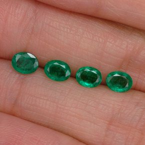 Gemas de esmeralda verde natural de  ct, corte óvalo, VS-SI