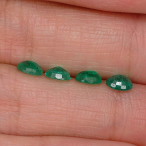 Gemas de esmeralda verde natural de  ct, corte óvalo, VS-SI