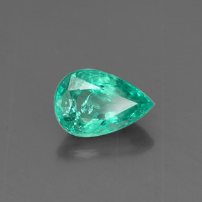 Esmeralda verde natural de 0,86 ct, en forma de pera, SI-I1