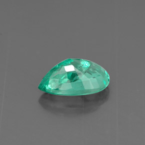 Esmeralda verde natural de 0,86 ct, en forma de pera, SI-I1