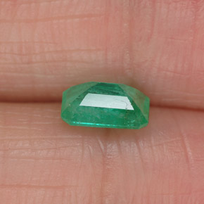 Esmeralda verde natural de 0,86 ct, corte esmeralda, I1