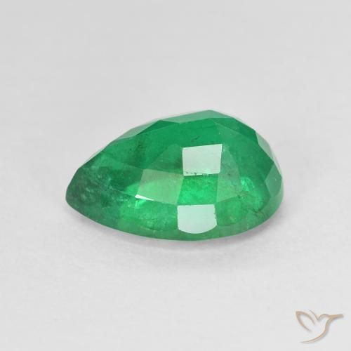 Esmeralda Verde medio natural de 2.53 ct, En forma de pera, SI-I1