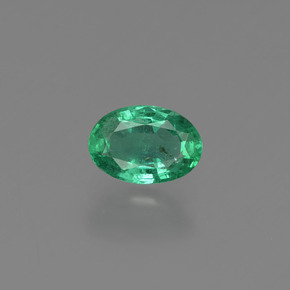 Esmeralda Verde natural de 0.78 ct, Corte Óvalo, SI