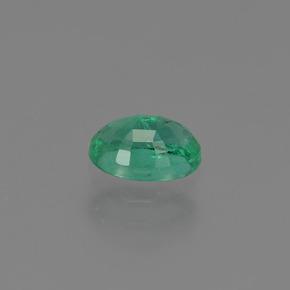 Esmeralda Verde natural de 0.78 ct, Corte Óvalo, SI