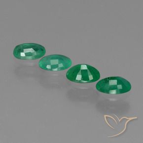Gemas de Esmeralda Verde medio natural de 1.52 ct, Ovalada, SI