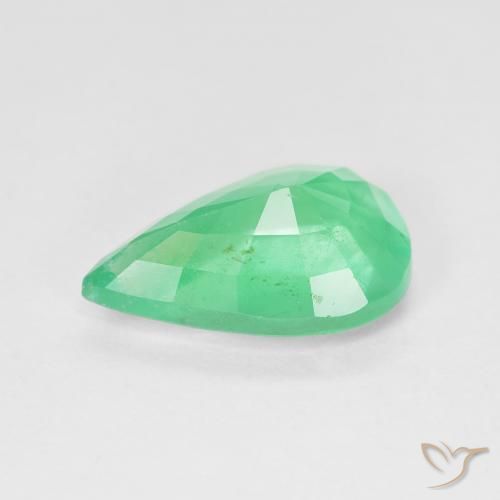 Esmeralda Verde claro natural de 3.54 ct, En forma de pera, SI