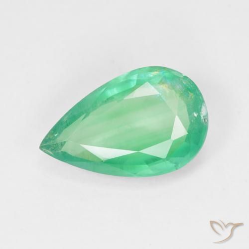 Esmeralda Verde claro natural de 3.27 ct, En forma de pera, SI