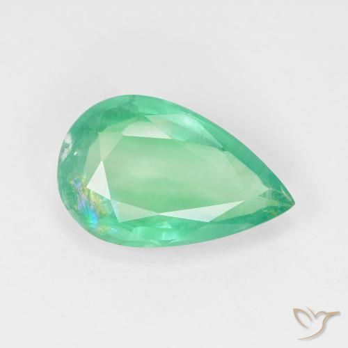 Esmeralda Verde claro natural de 3.27 ct, En forma de pera, SI