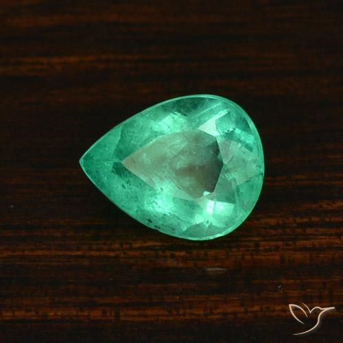 Esmeralda Verde frío natural de 1.58 ct, En forma de pera, SI-I1