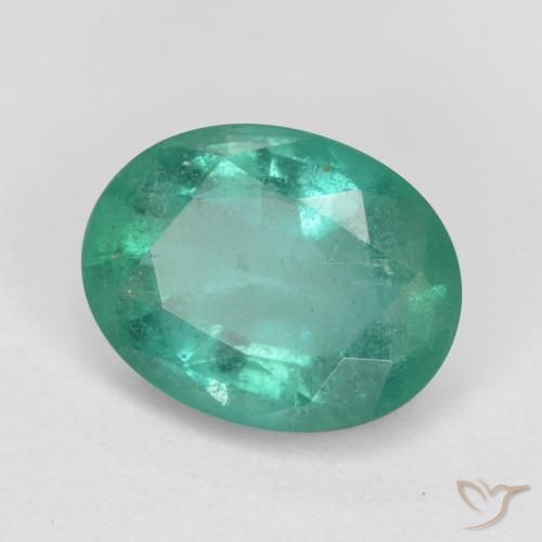 Esmeralda Verde medio natural de 1.25 ct, Ovalada, SI