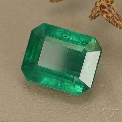 Esmeralda Verde eléctrico natural de 4.82 ct, Corte Octágono / Esmeralda, VS-SI