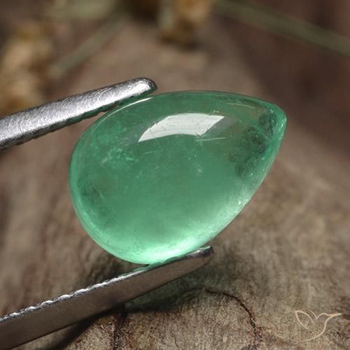 Esmeralda Verde pistacho natural de 3.60 ct, En forma de pera, Translúcido