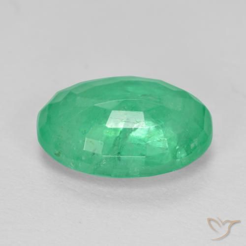 Esmeralda Verde claro natural de 2.67 ct, Ovalada, I1