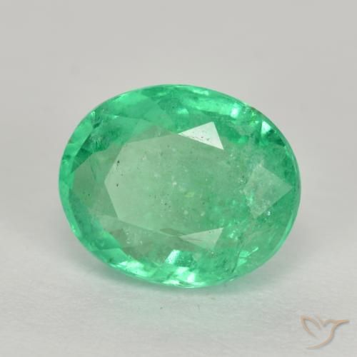 Esmeralda Verde claro natural de 2.09 ct, Ovalada, I1