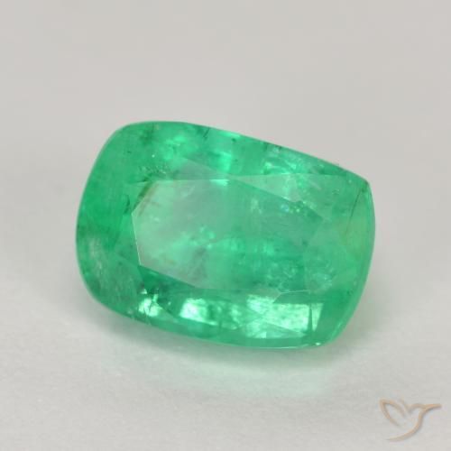 Esmeralda Verde claro natural de 2.14 ct, Forma Cojín, I1