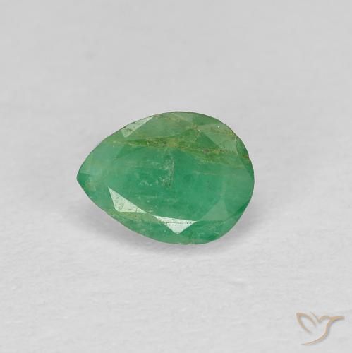 Esmeralda Verde medio natural de 0.43 ct, En forma de pera, SI-I1