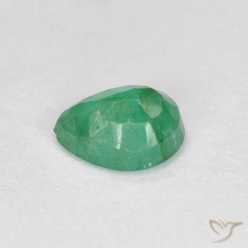 Esmeralda Verde claro medio natural de 0.41 ct, En forma de pera, SI-I1